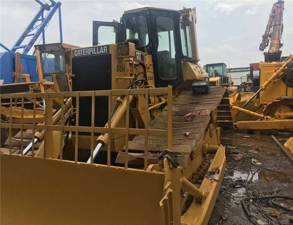 Caterpillar D 5 H - جرافة: صورة 1 Caterpillar D 5 H - جرافة: صورة 1