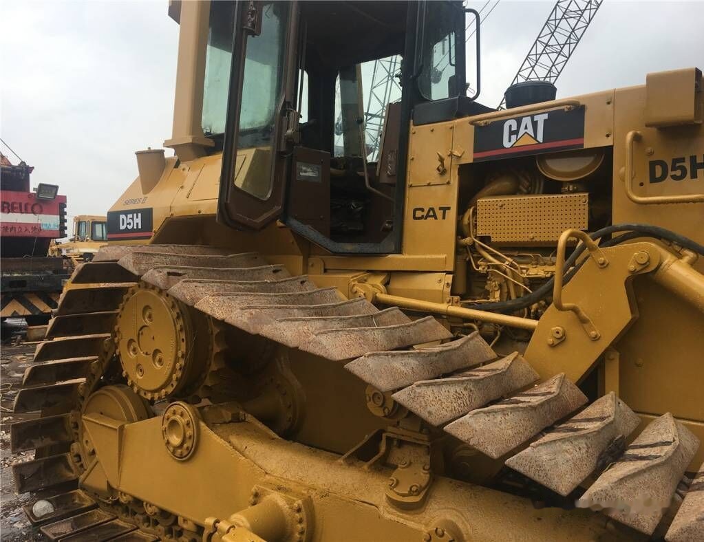 Caterpillar D 5 H - جرافة: صورة 4 Caterpillar D 5 H - جرافة: صورة 4