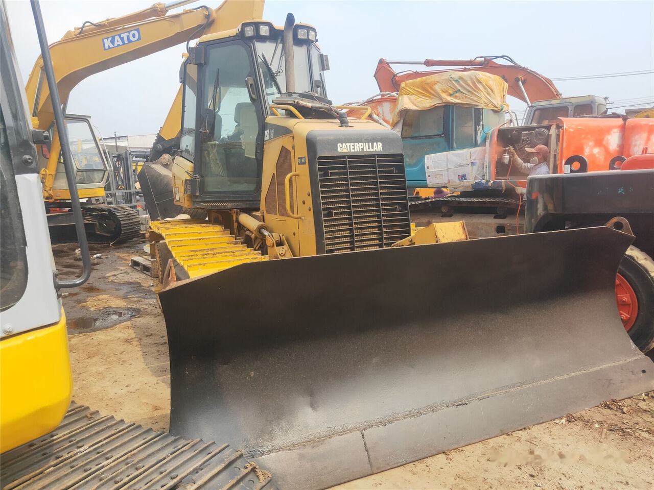 Caterpillar D5K - جرافة: صورة 1 Caterpillar D5K - جرافة: صورة 1