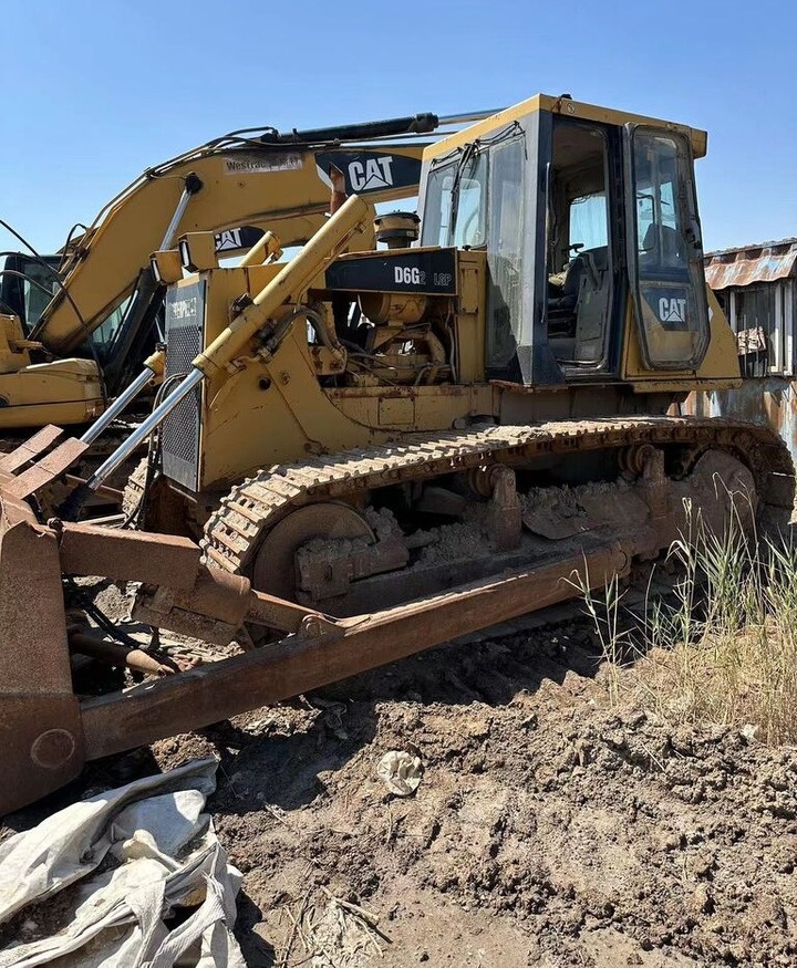 Caterpillar D6G-2 - جرافة: صورة 3 Caterpillar D6G-2 - جرافة: صورة 3