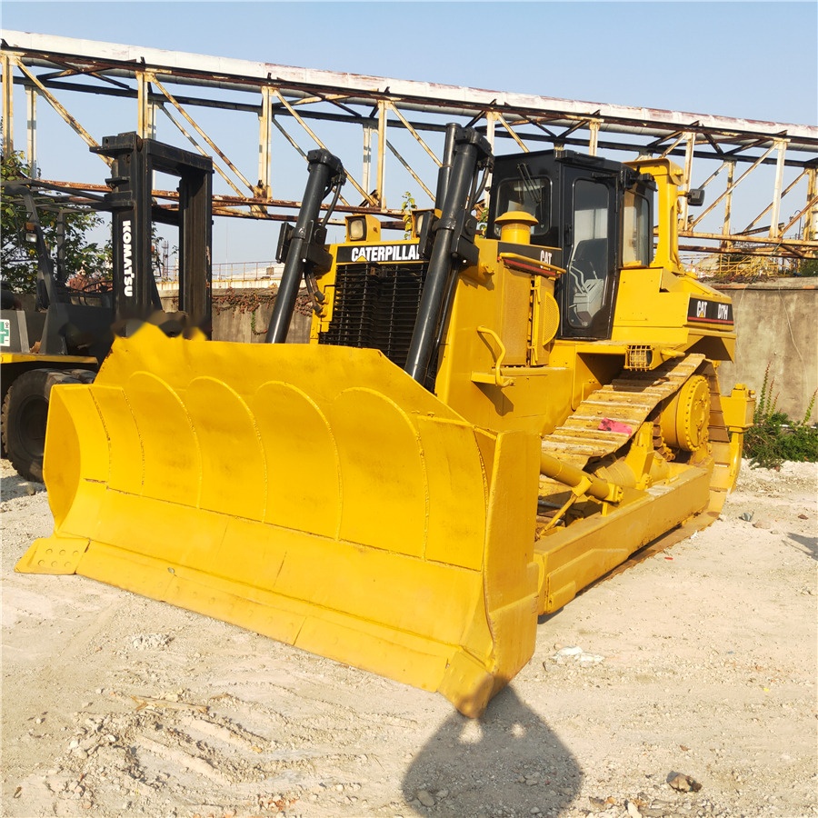 Caterpillar D7H - جرافة: صورة 4 Caterpillar D7H - جرافة: صورة 4
