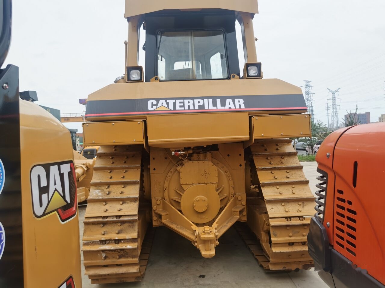 Caterpillar D8R - جرافة: صورة 3 Caterpillar D8R - جرافة: صورة 3