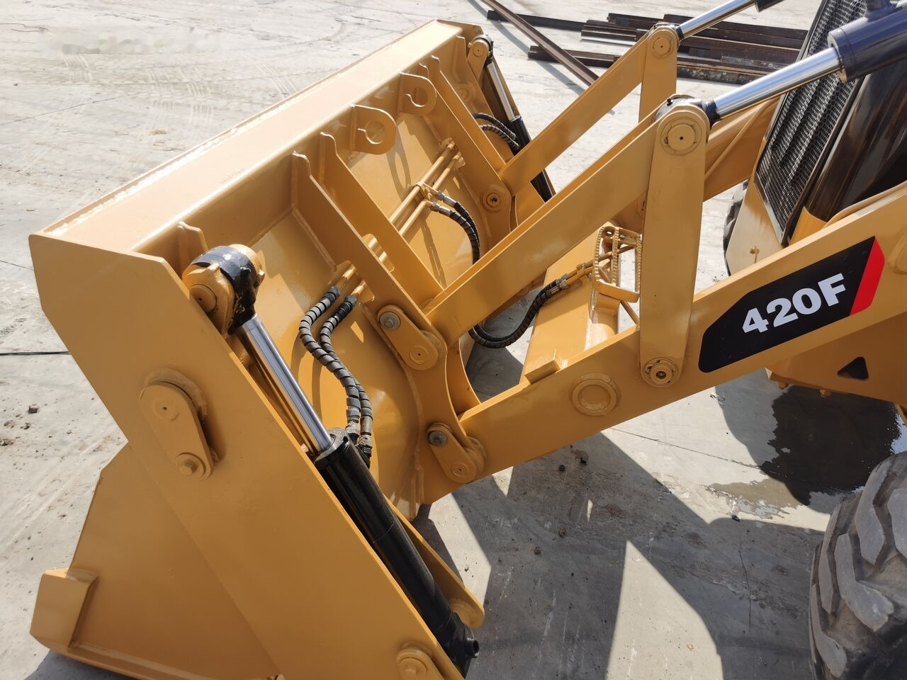 جرافة حفار Caterpillar Original UK 420F2 IT: صورة 6