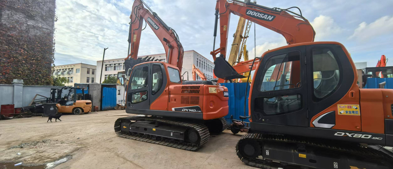 DOOSAN DX140 - حفارة: صورة 4 DOOSAN DX140 - حفارة: صورة 4