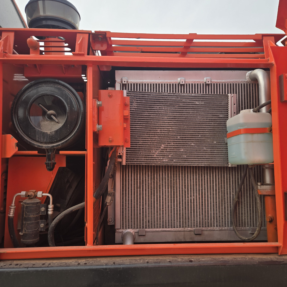 حفارة دولاب DOOSAN DX150W: صورة 8 حفارة دولاب DOOSAN DX150W: صورة 8