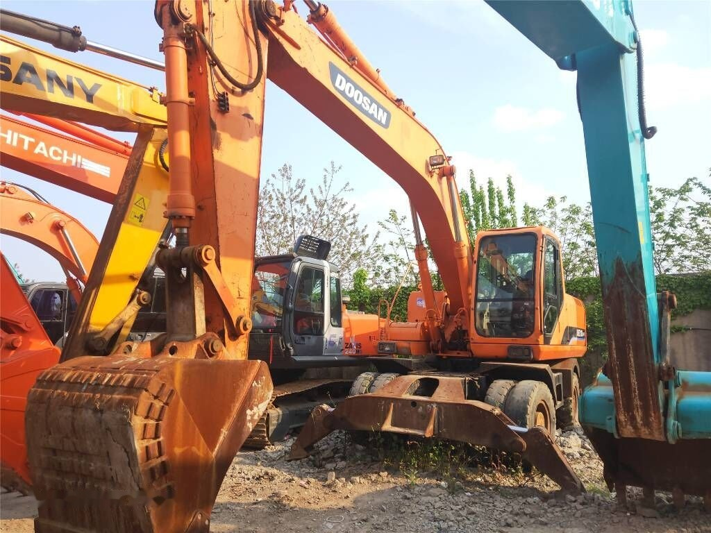 Doosan DH 210 W-7 - حفارة دولاب: صورة 4 Doosan DH 210 W-7 - حفارة دولاب: صورة 4