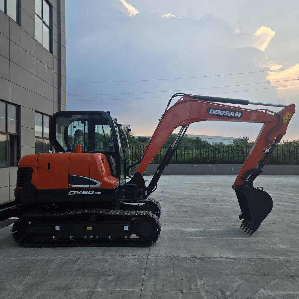 Doosan DX60 - حفارة مُصَّغرة: صورة 2 Doosan DX60 - حفارة مُصَّغرة: صورة 2