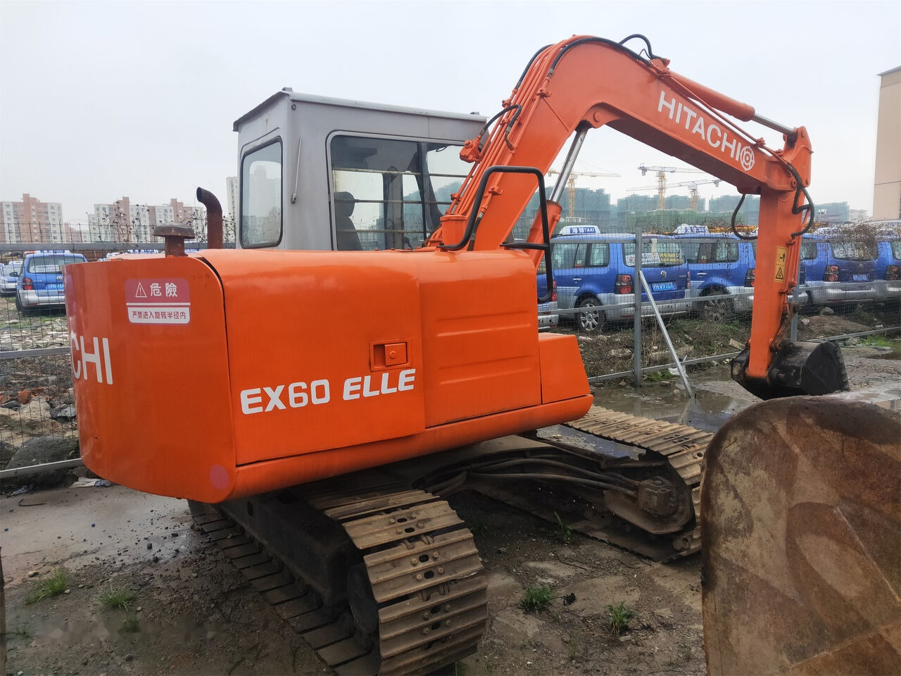 Hitachi EX60 - حفار زحاف: صورة 2 Hitachi EX60 - حفار زحاف: صورة 2
