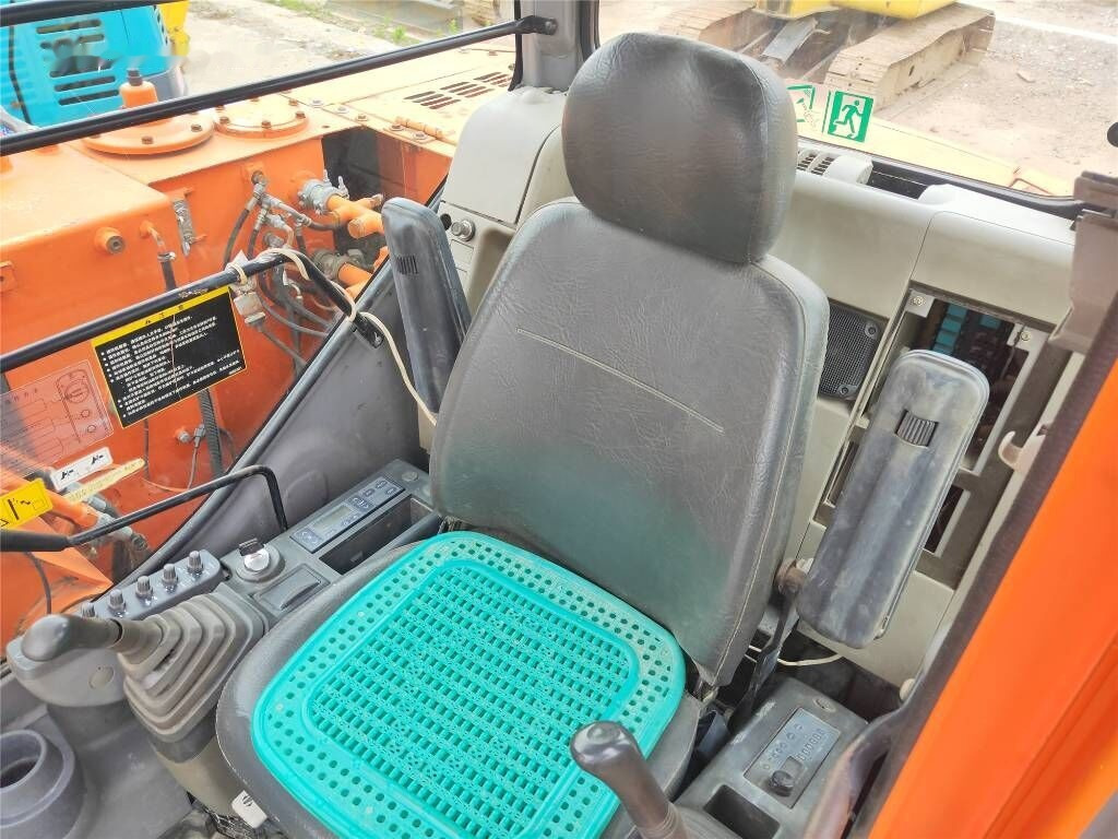 Hitachi ZX60 - حفارة مُصَّغرة: صورة 5 Hitachi ZX60 - حفارة مُصَّغرة: صورة 5