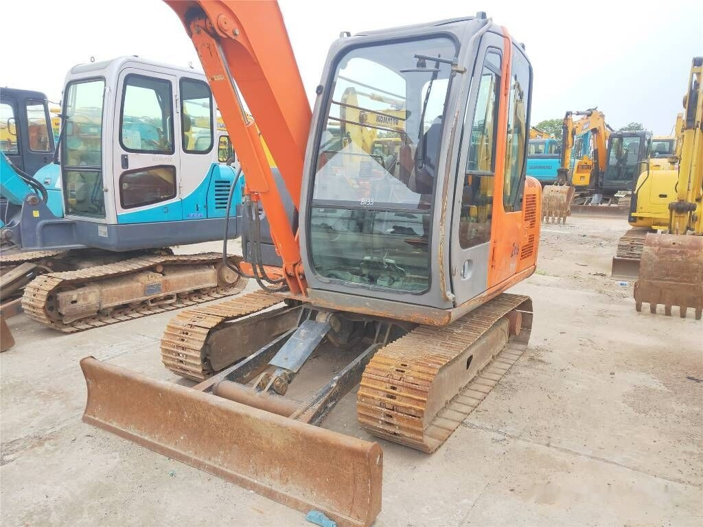 Hitachi ZX60 - حفارة مُصَّغرة: صورة 2 Hitachi ZX60 - حفارة مُصَّغرة: صورة 2
