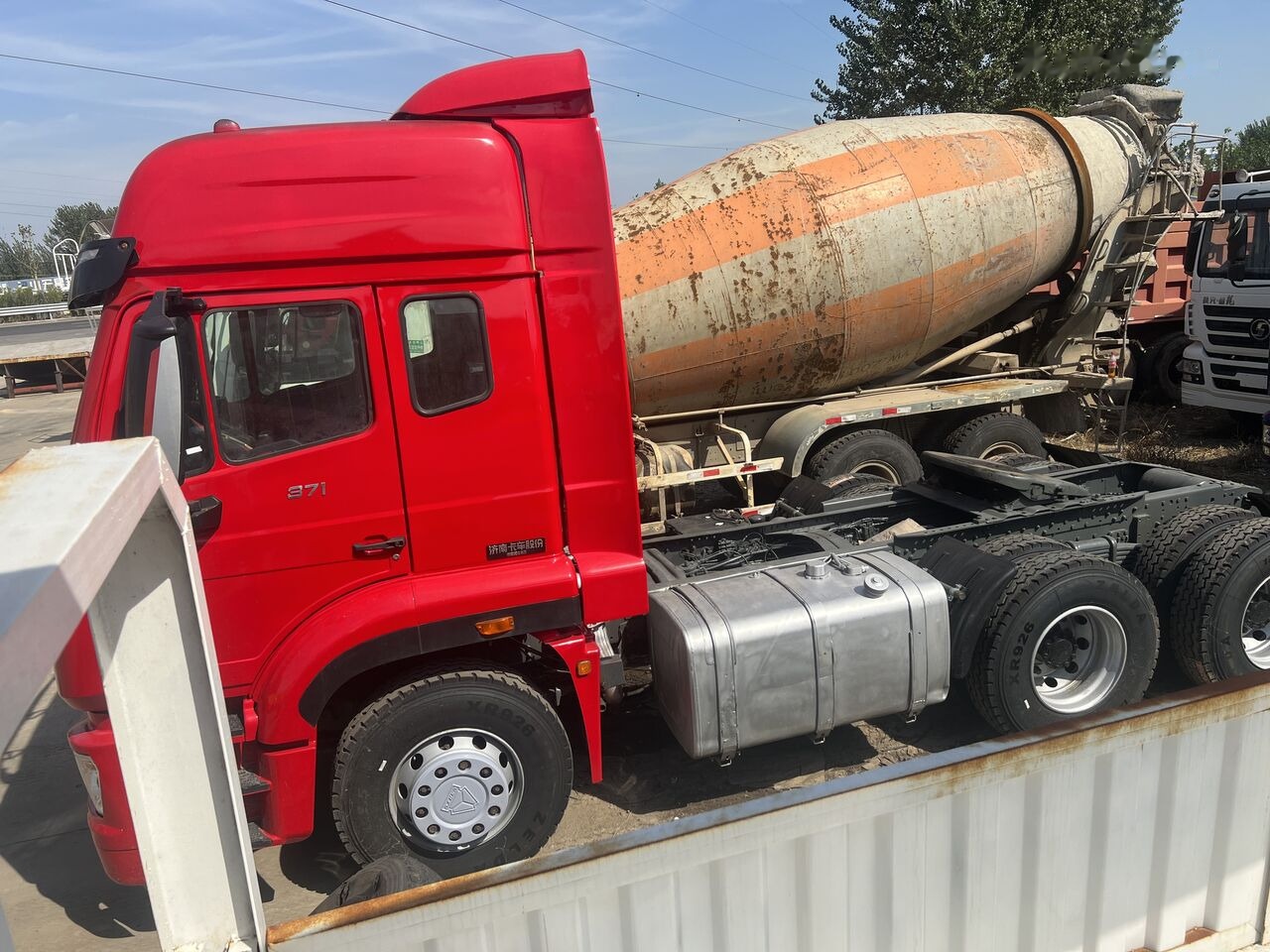 Howo 6X4 - وحدة جر: صورة 2 Howo 6X4 - وحدة جر: صورة 2