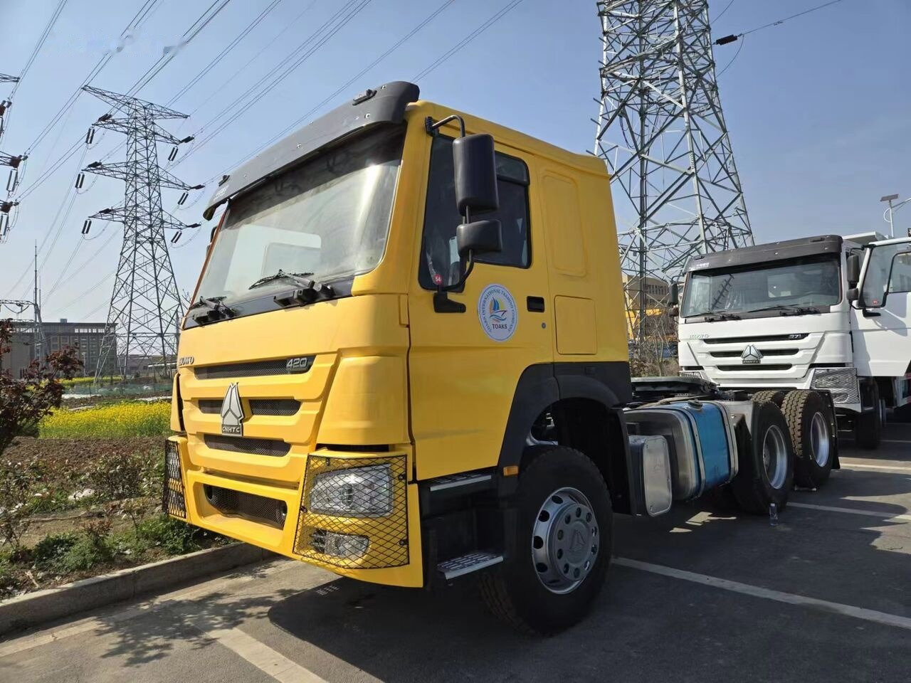 Howo 6x4 - وحدة جر: صورة 1 Howo 6x4 - وحدة جر: صورة 1