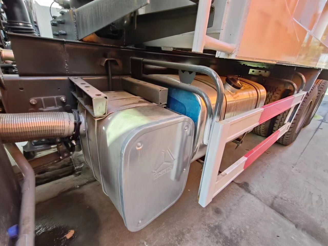 Howo New - شاحنة قلاب: صورة 5 Howo New - شاحنة قلاب: صورة 5