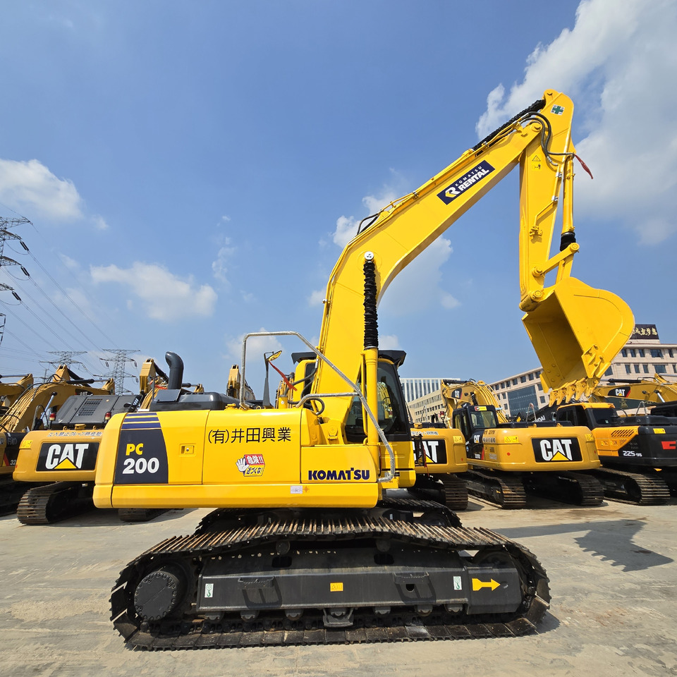 KOMATSU PC200-8 - حفارة: صورة 1 KOMATSU PC200-8 - حفارة: صورة 1
