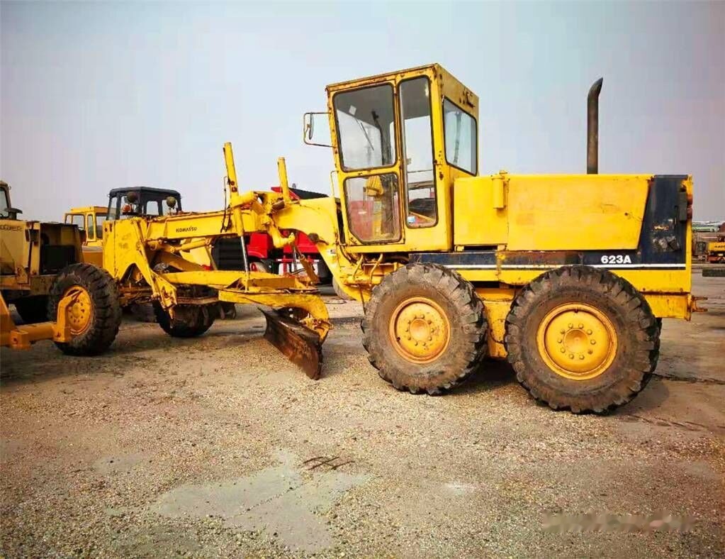 Komatsu GD623A - ممهدة: صورة 5 Komatsu GD623A - ممهدة: صورة 5