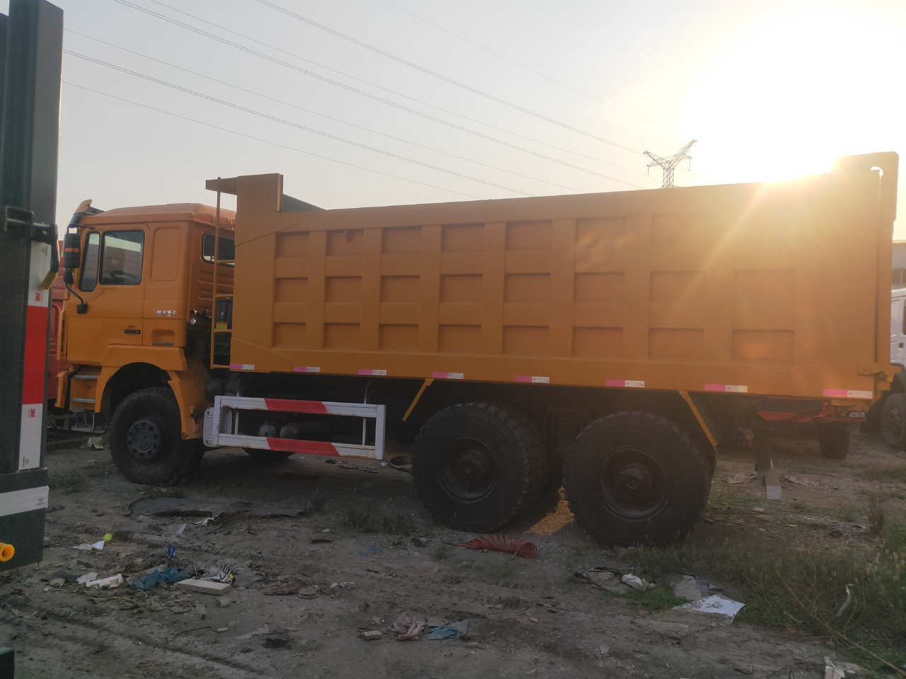 شاحنة قلاب Shacman F3000 6*4 Dump truck: صورة 9