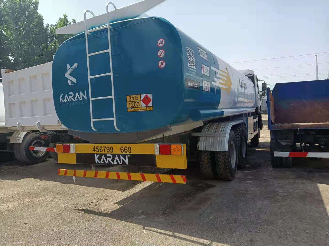 شاحنة صهريج Sinotruk HOWO 24 cubic tank truck: صورة 6