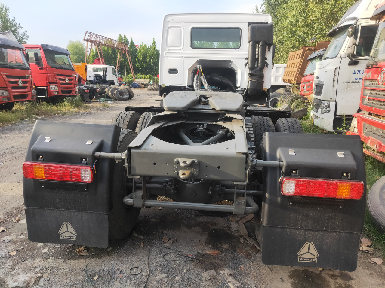 وحدة جر Sinotruk HOWO 371 6*4 Tractor: صورة 8 وحدة جر Sinotruk HOWO 371 6*4 Tractor: صورة 8