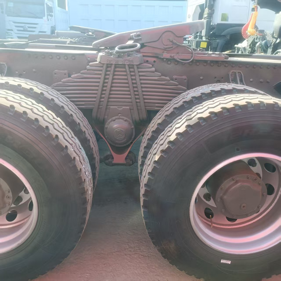 Sinotruk HOWO 371 6*4 Tractor - وحدة جر: صورة 5 Sinotruk HOWO 371 6*4 Tractor - وحدة جر: صورة 5