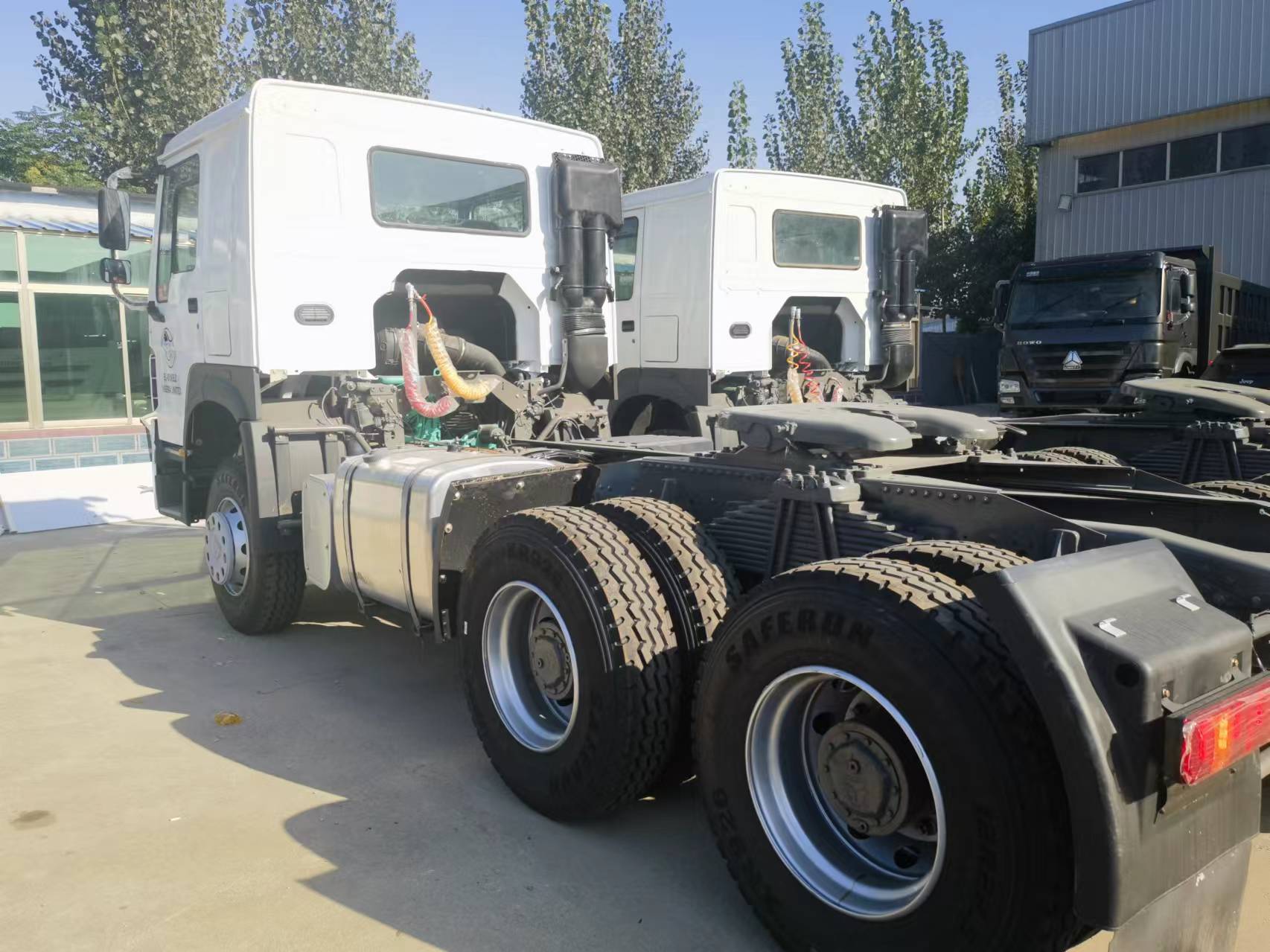 Sinotruk HOWO 371 Tractor - وحدة جر: صورة 2 Sinotruk HOWO 371 Tractor - وحدة جر: صورة 2