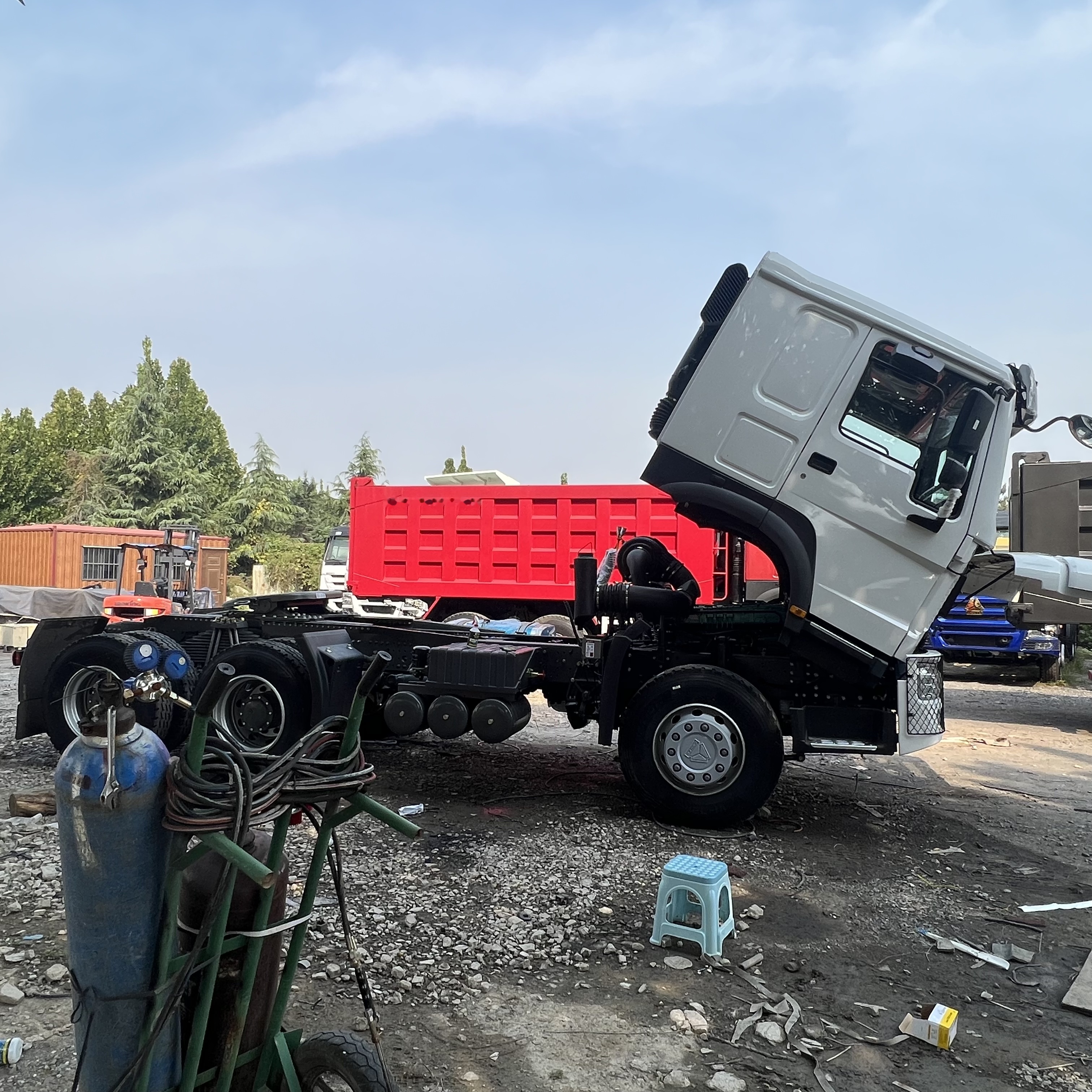 Sinotruk HOWO 371 Tractor - وحدة جر: صورة 3 Sinotruk HOWO 371 Tractor - وحدة جر: صورة 3