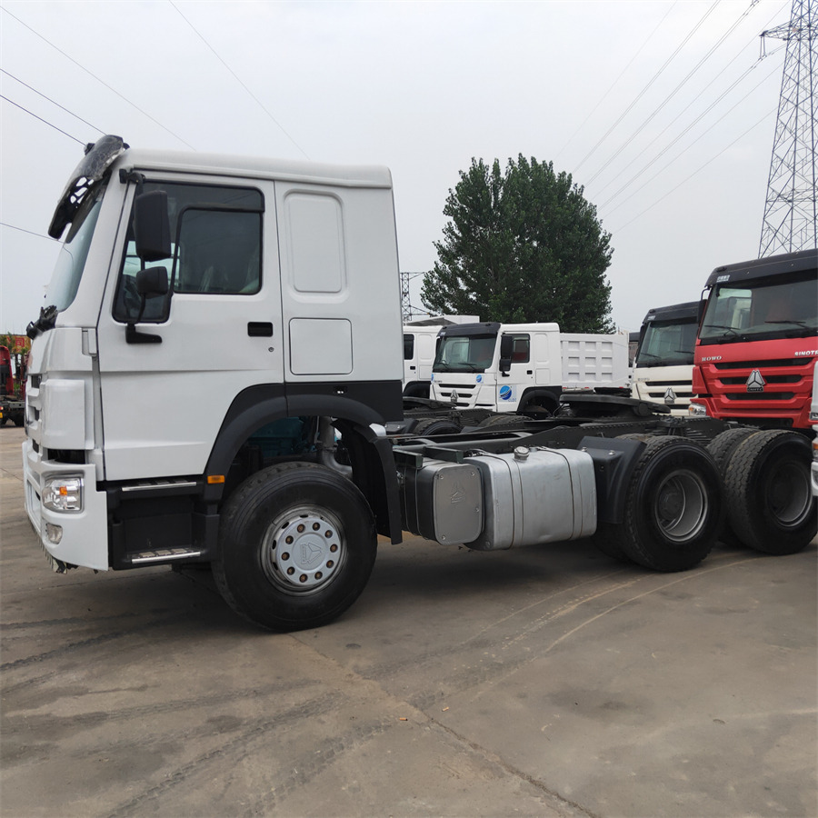 Sinotruk HOWO 371 tractor - شاحنة قلابة صغيرة: صورة 4 Sinotruk HOWO 371 tractor - شاحنة قلابة صغيرة: صورة 4