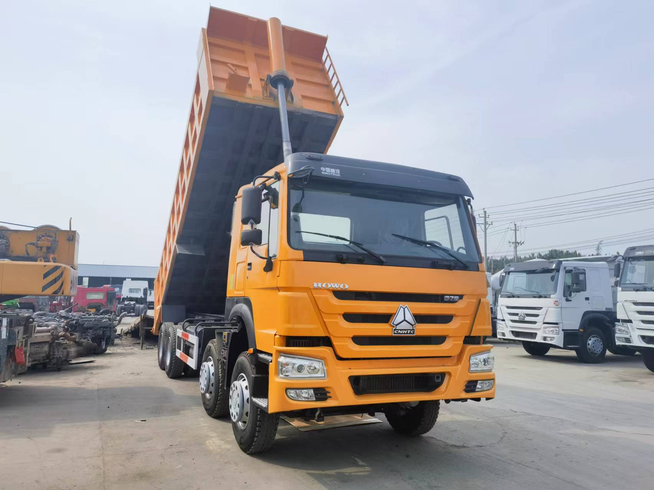Sinotruk HOWO 375 8*4 Dump truck - شاحنة قلاب: صورة 3 Sinotruk HOWO 375 8*4 Dump truck - شاحنة قلاب: صورة 3