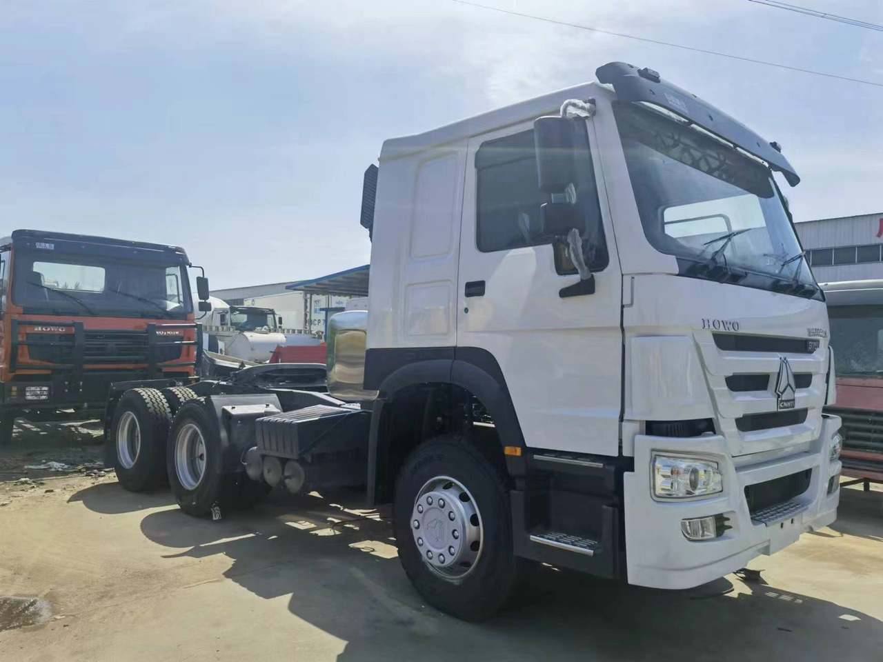 Sinotruk HOWO 375 tractor - شاحنة قلابة صغيرة: صورة 4 Sinotruk HOWO 375 tractor - شاحنة قلابة صغيرة: صورة 4