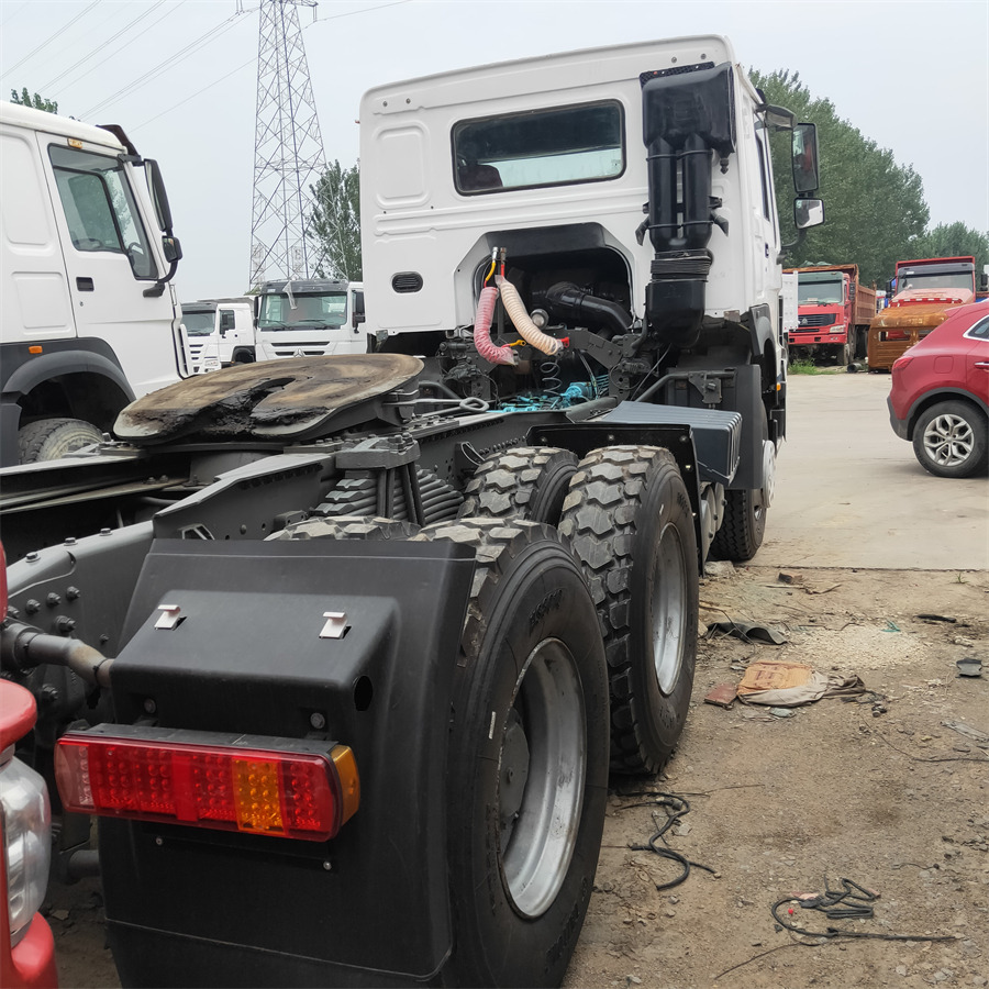 Sinotruk HOWO 420 tractor - شاحنة قلابة صغيرة: صورة 2 Sinotruk HOWO 420 tractor - شاحنة قلابة صغيرة: صورة 2