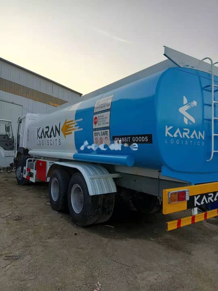 Sinotruk HOWO 6*4 Fuel Tank Truck - شاحنة صهريج: صورة 2 Sinotruk HOWO 6*4 Fuel Tank Truck - شاحنة صهريج: صورة 2
