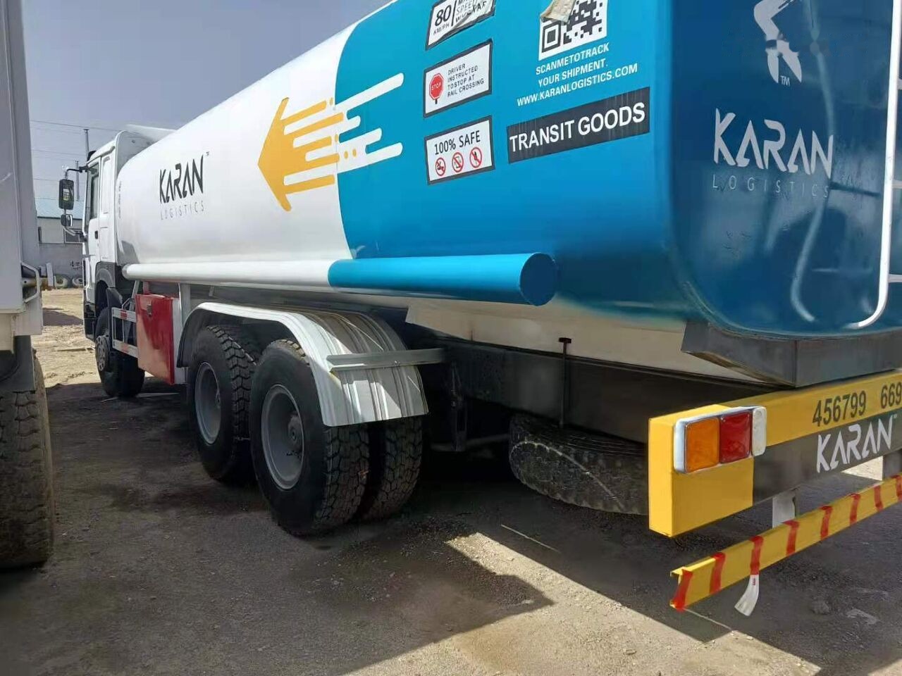 Sinotruk HOWO 6*4 Fuel Tank Truck - شاحنة صهريج: صورة 4 Sinotruk HOWO 6*4 Fuel Tank Truck - شاحنة صهريج: صورة 4