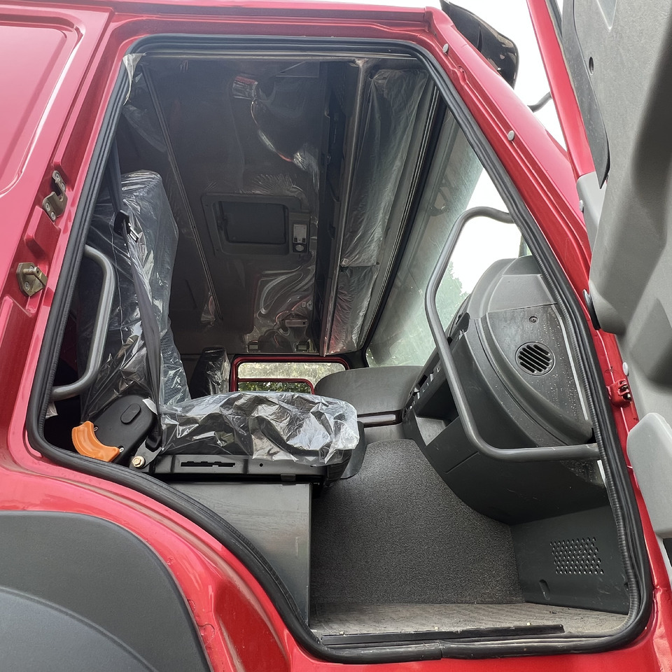 Sinotruk HOWO 8*4 Dump truck - شاحنة قلاب: صورة 2 Sinotruk HOWO 8*4 Dump truck - شاحنة قلاب: صورة 2