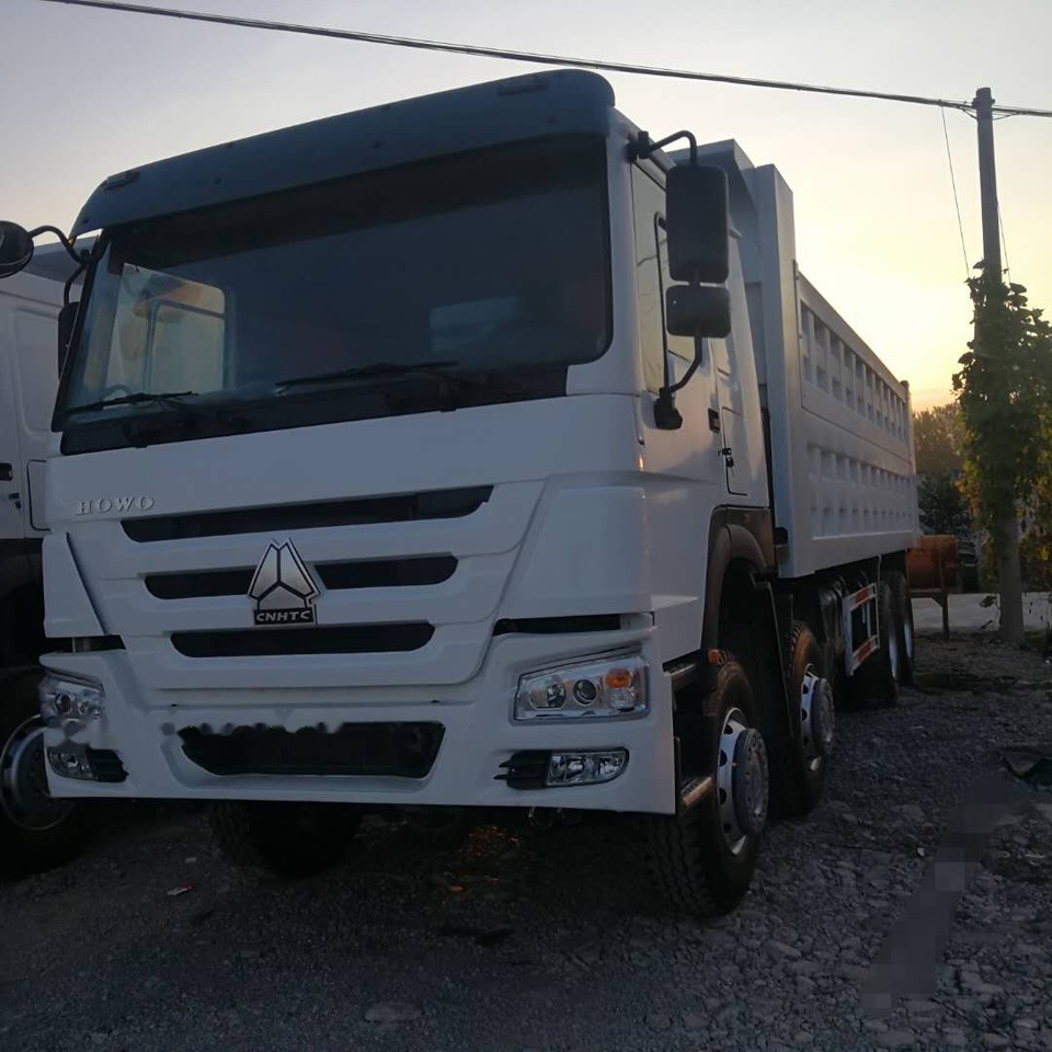 Sinotruk HOWO 8*4 dump truck - شاحنة قلابة صغيرة: صورة 4 Sinotruk HOWO 8*4 dump truck - شاحنة قلابة صغيرة: صورة 4