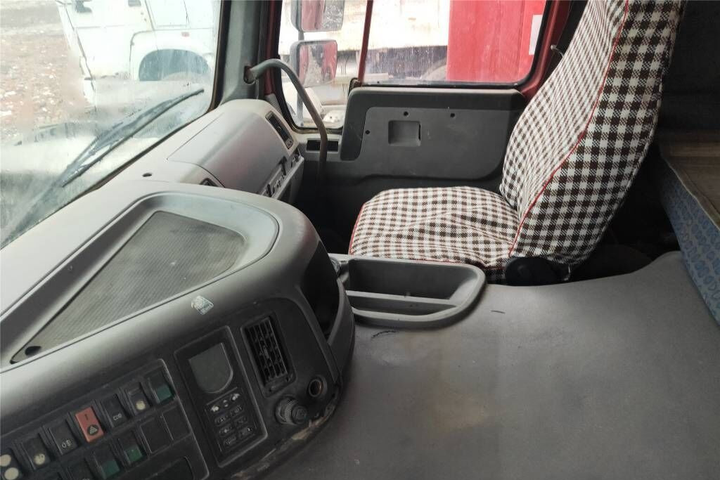 Sinotruk Howo - شاحنة قلاب: صورة 5 Sinotruk Howo - شاحنة قلاب: صورة 5