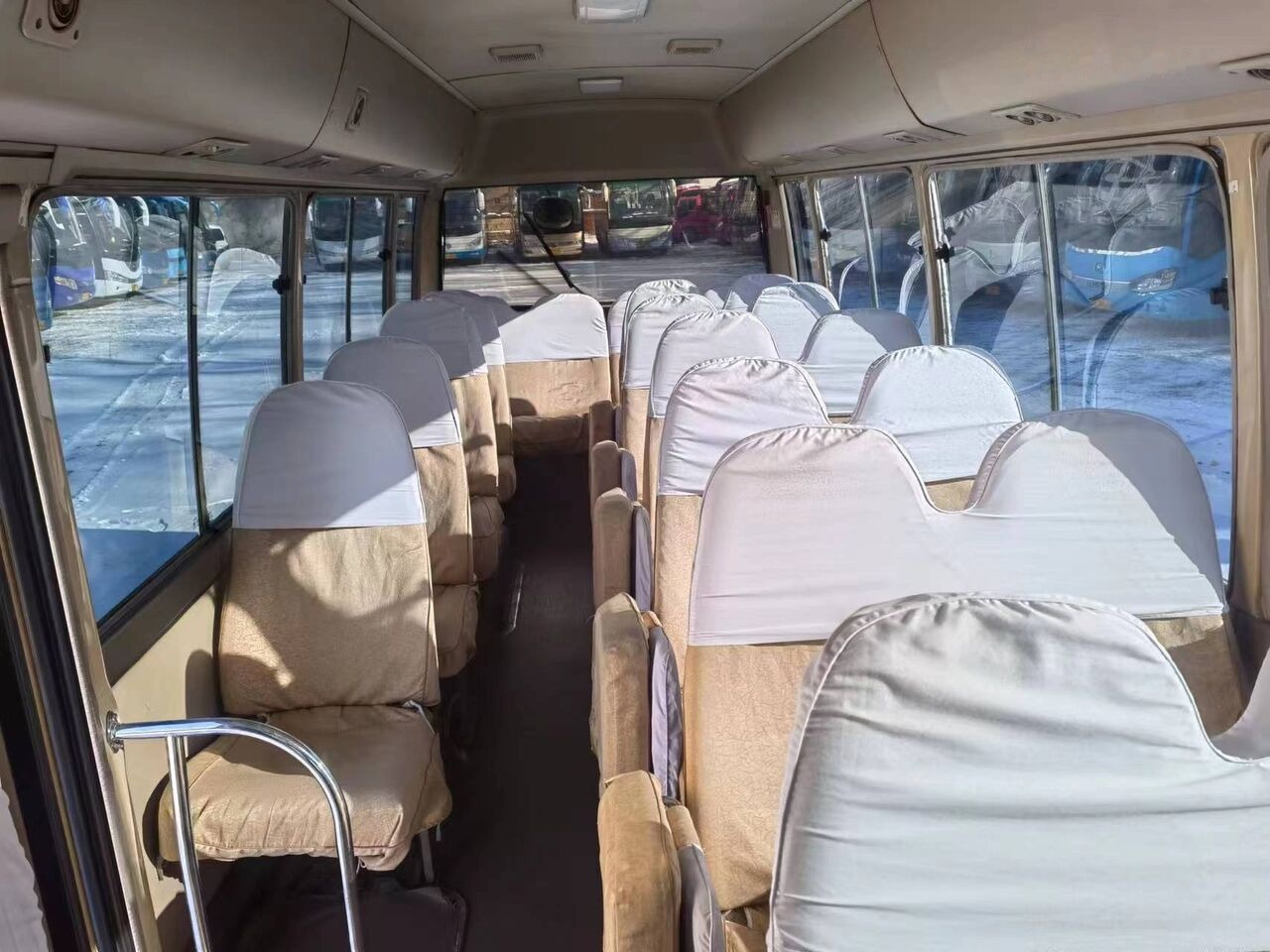 Toyota 29 SEATS COASTER - حافلة المدينة: صورة 2 Toyota 29 SEATS COASTER - حافلة المدينة: صورة 2