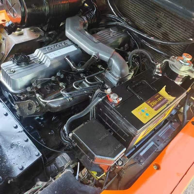 Toyota FD50 - رافعة شوكية ديزل: صورة 4 Toyota FD50 - رافعة شوكية ديزل: صورة 4