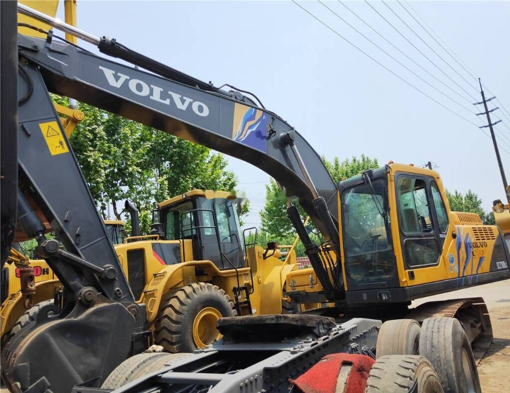 Volvo EC 210 B LC - حفار زحاف: صورة 1 Volvo EC 210 B LC - حفار زحاف: صورة 1