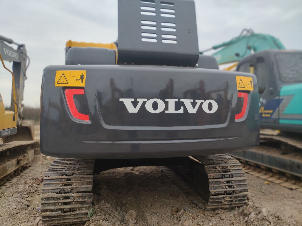 Volvo EC210B - حفار زحاف: صورة 3 Volvo EC210B - حفار زحاف: صورة 3