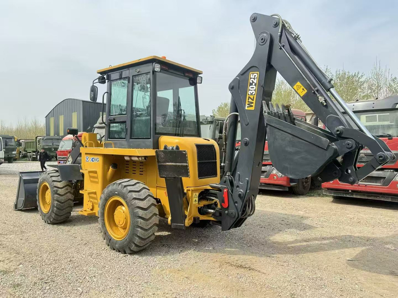 XCMG 30-25 - جرافة حفار: صورة 4 XCMG 30-25 - جرافة حفار: صورة 4