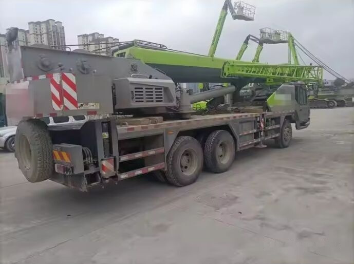 Zoomlion ZTC250-1 - موبايل كرين: صورة 2 Zoomlion ZTC250-1 - موبايل كرين: صورة 2
