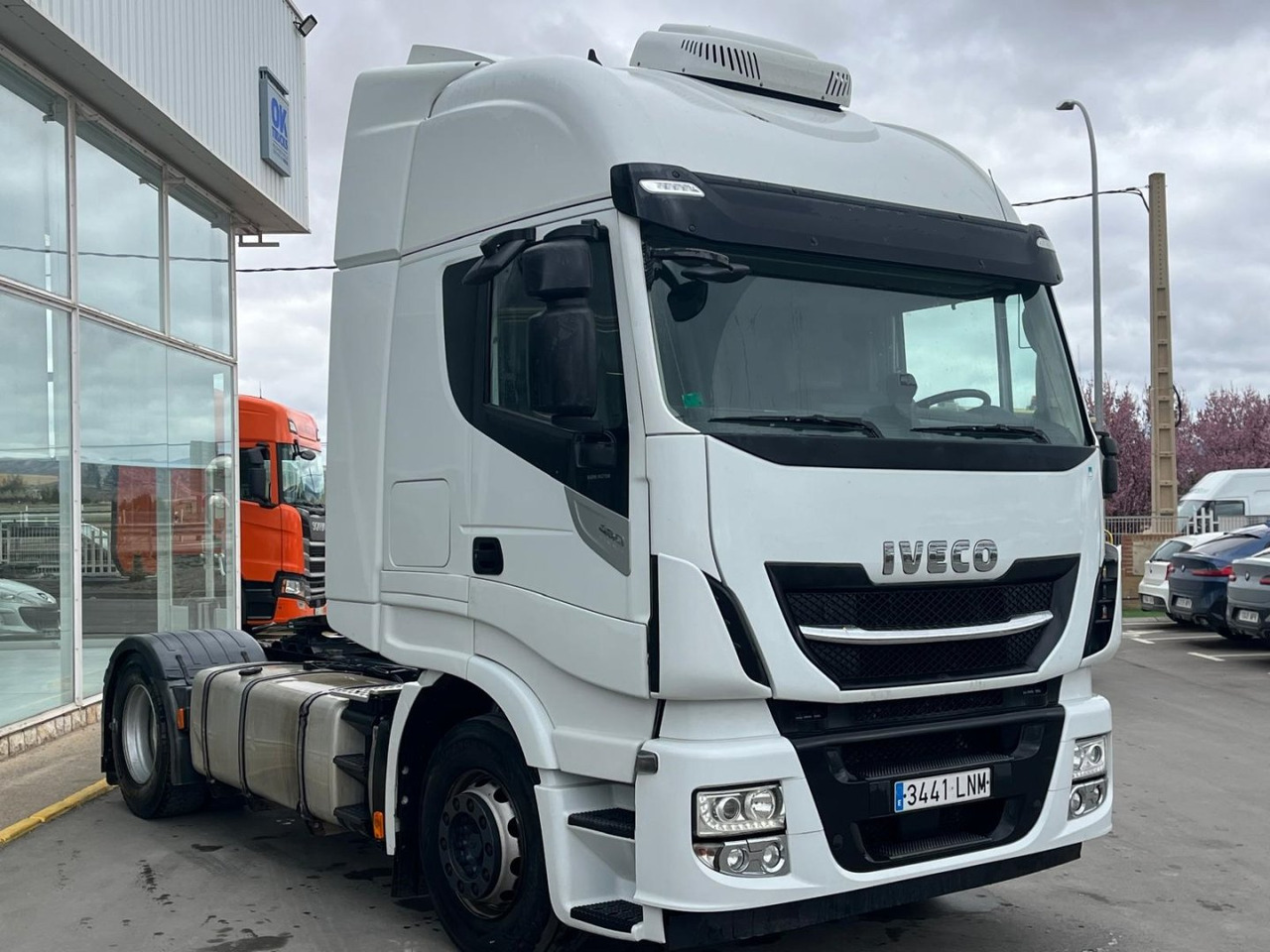 Cabeza Tractora IVECO 460 AUTOMATICO CON INTARDER - وحدة جر: صورة 3 Cabeza Tractora IVECO 460 AUTOMATICO CON INTARDER - وحدة جر: صورة 3