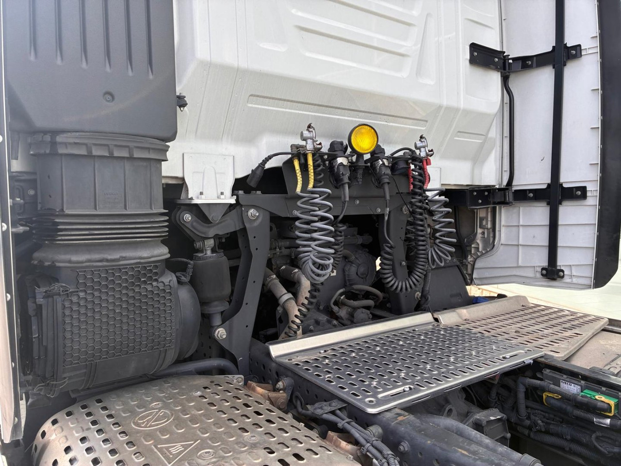 Cabeza Tractora IVECO S-WAY 510 AUTOMATICO CON INTARDER - وحدة جر: صورة 5 Cabeza Tractora IVECO S-WAY 510 AUTOMATICO CON INTARDER - وحدة جر: صورة 5