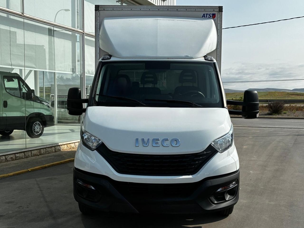 Caja cerrada IVECO 35C16 20m3 - شاحنة مغلقة الصندوق: صورة 2 Caja cerrada IVECO 35C16 20m3 - شاحنة مغلقة الصندوق: صورة 2