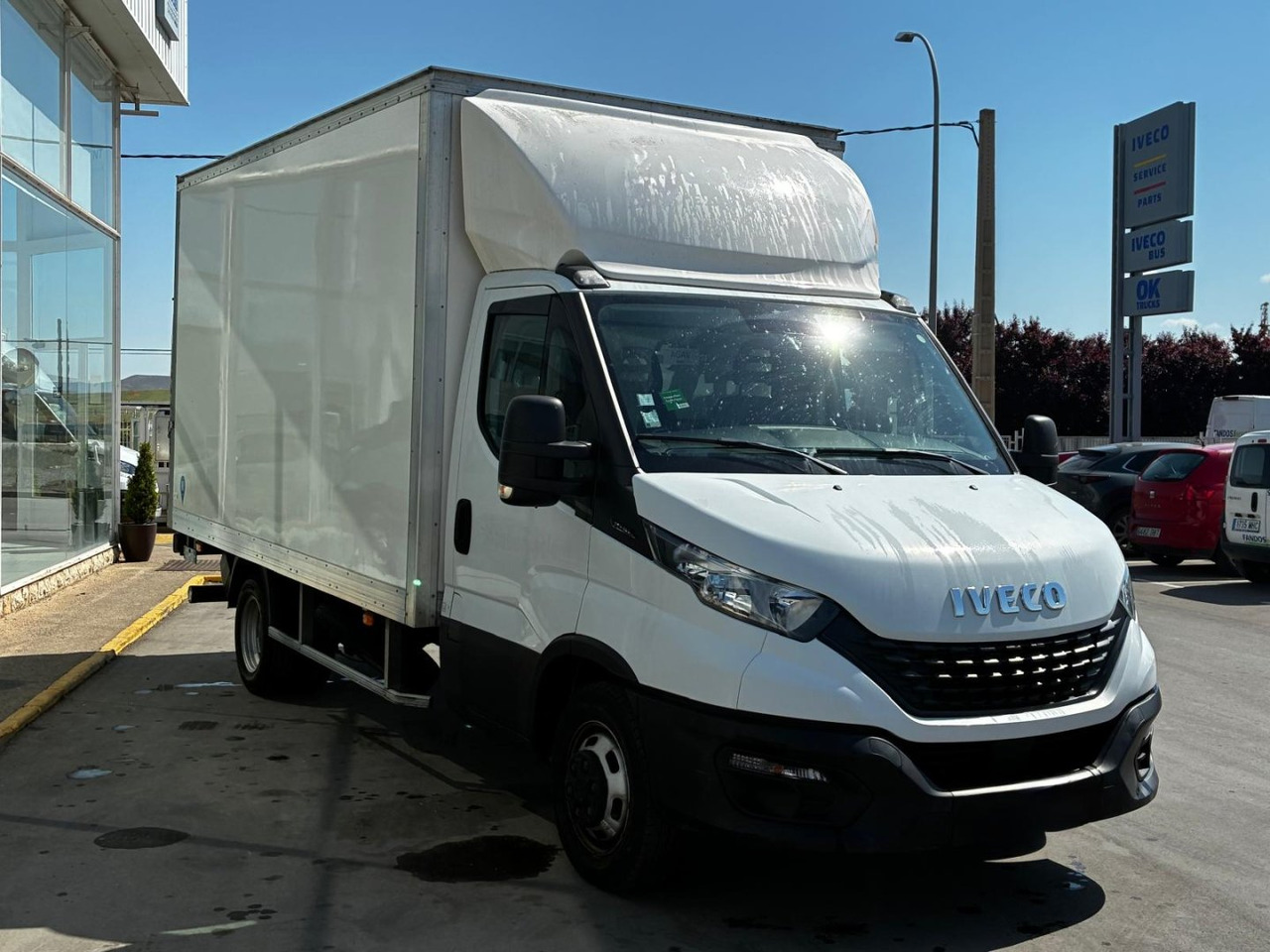 Caja cerrada IVECO 35C16 20m3 - شاحنة مغلقة الصندوق: صورة 3 Caja cerrada IVECO 35C16 20m3 - شاحنة مغلقة الصندوق: صورة 3