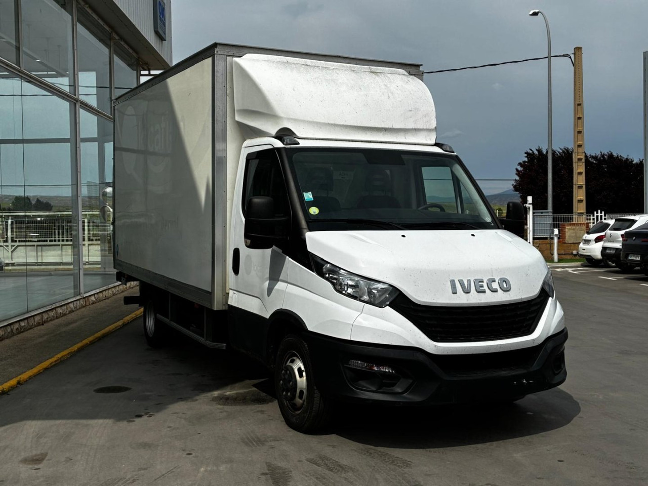 Caja cerrada IVECO 35C16 20m3 - شاحنة مغلقة الصندوق: صورة 3 Caja cerrada IVECO 35C16 20m3 - شاحنة مغلقة الصندوق: صورة 3