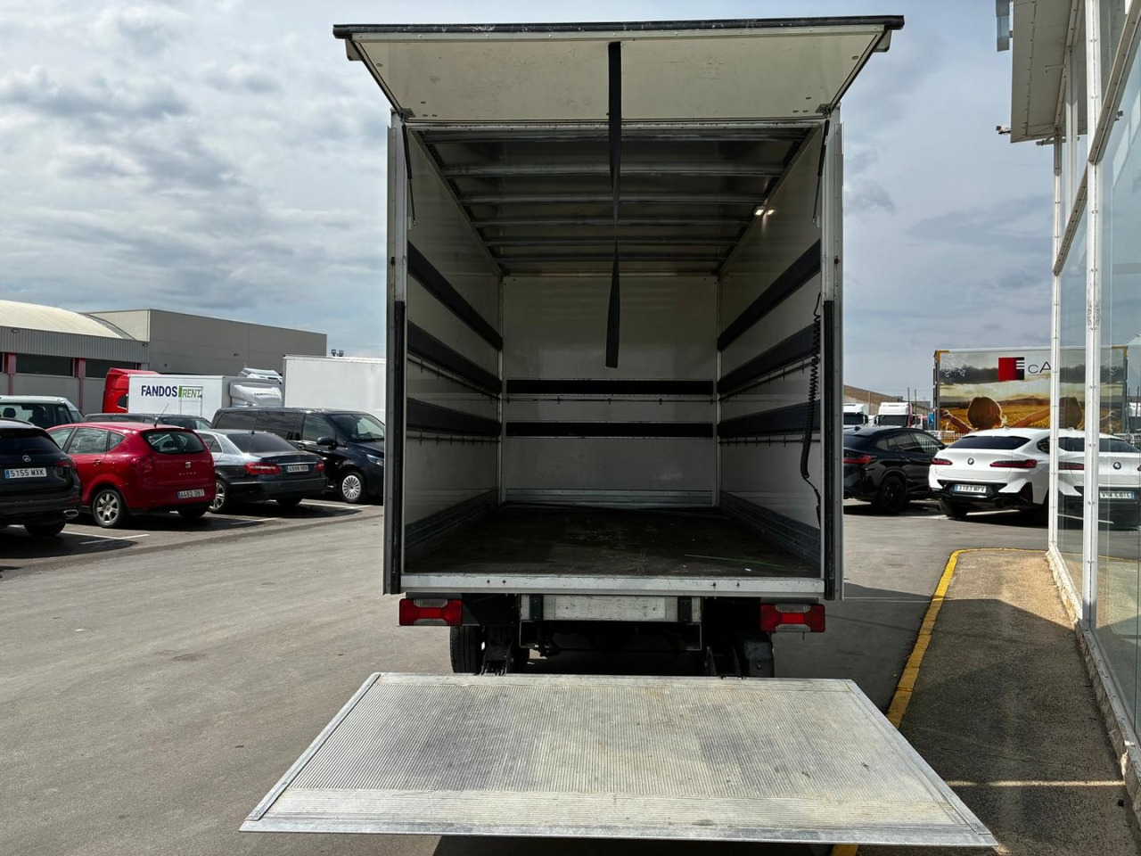 Caja cerrada IVECO 35C16 3.0 20m3 - شاحنة مغلقة الصندوق: صورة 5 Caja cerrada IVECO 35C16 3.0 20m3 - شاحنة مغلقة الصندوق: صورة 5