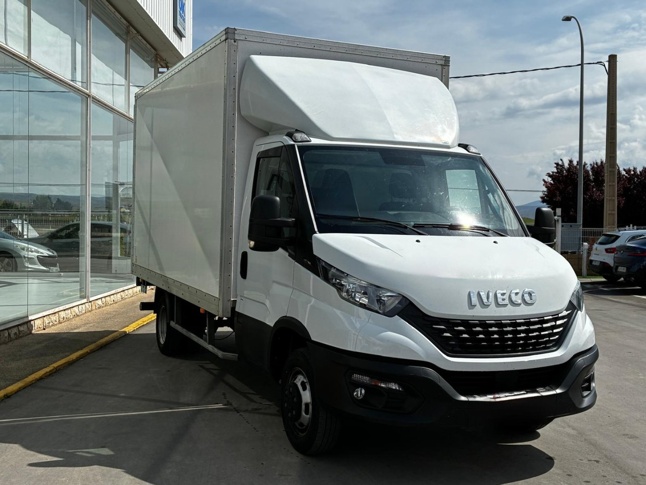 Caja cerrada IVECO 35C16 3.0 20m3 - شاحنة مغلقة الصندوق: صورة 3 Caja cerrada IVECO 35C16 3.0 20m3 - شاحنة مغلقة الصندوق: صورة 3