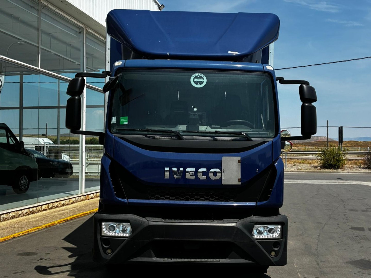 Caja cerrada IVECO Eurocargo ML 120 E22 - شاحنة مقفلة: صورة 2 Caja cerrada IVECO Eurocargo ML 120 E22 - شاحنة مقفلة: صورة 2