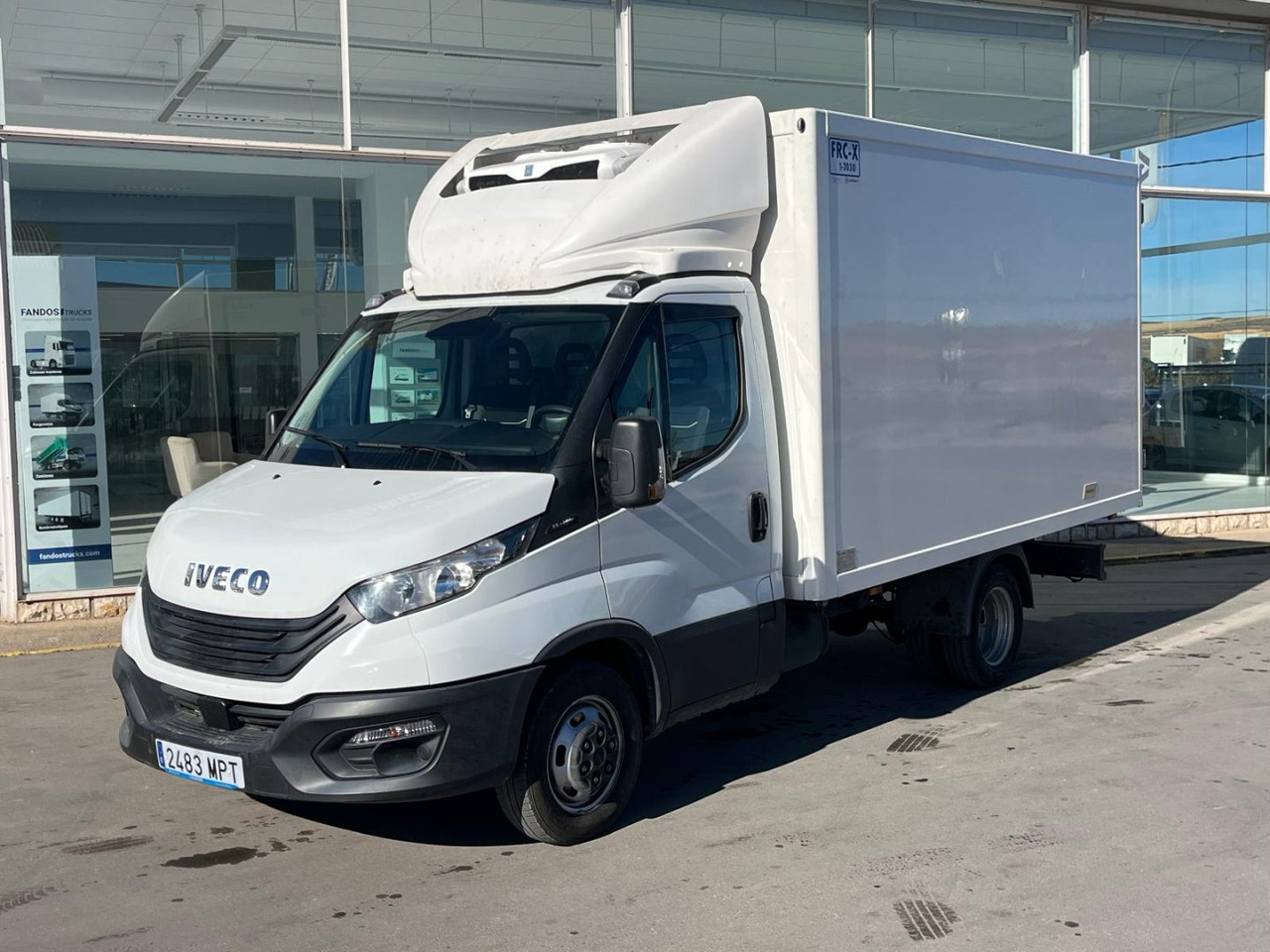 Frigorífico IVECO 35C16 3.0 FRIGORIFICA - شاحنة مُبرّدة للتوصيل: صورة 1 Frigorífico IVECO 35C16 3.0 FRIGORIFICA - شاحنة مُبرّدة للتوصيل: صورة 1