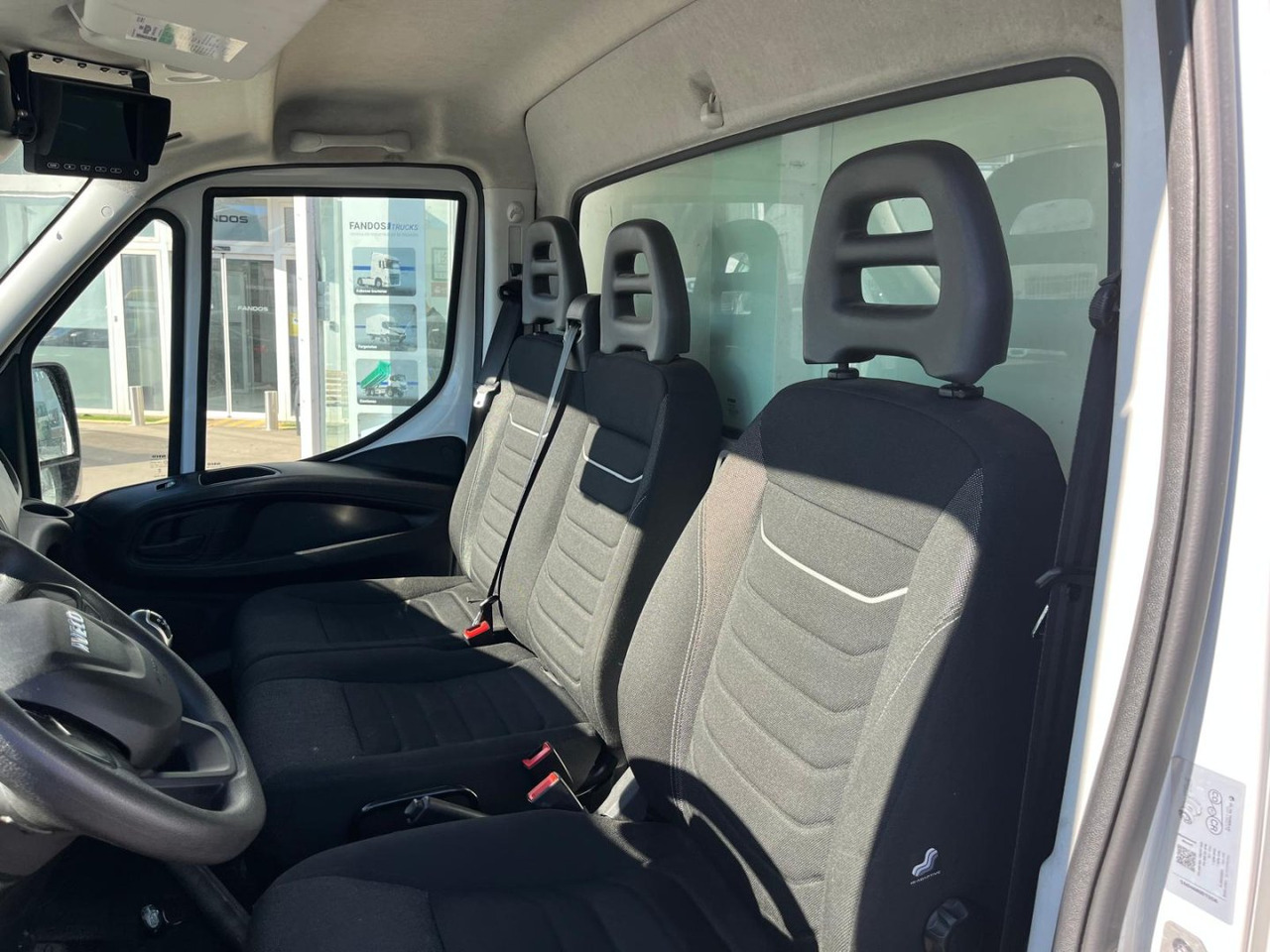 Frigorífico IVECO 35C16 3.0 FRIGORIFICA - شاحنة مُبرّدة للتوصيل: صورة 5 Frigorífico IVECO 35C16 3.0 FRIGORIFICA - شاحنة مُبرّدة للتوصيل: صورة 5